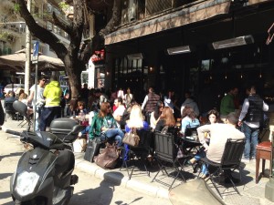 Economic woes haven't ended cafe chatter.