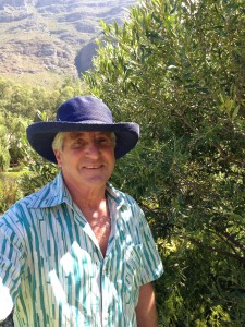 Emthunzini hat sales benefit the Cancer Association of South Africa.