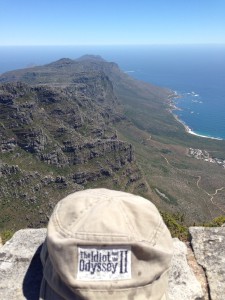 The Idiot goes capless at the top of sunny Table Mountain.