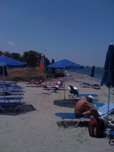 An unprivatized Kos beach scene.