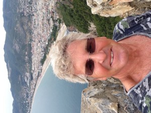 The Idiot took a selfie atop the Alanya Castle when he realized how close he was to MedTrekking 10,000 kilometers.