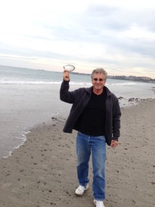 Clamming up at mid-afternoon while strolling near the Nantasket Beach Resort. (Photo: Liz Chapin)