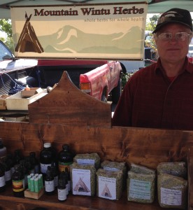 Chatting with traditional native herbalist Ted Dawson from nearby Shingletown, CA. His wildcrafted organic Mountain Wintu Herbs are "whole herbs for whole healing."