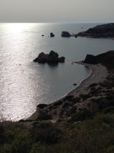 The Idiot isn't sure, when he arrives at Aphrodite's Rock after MedTrekking 33 kilometers, which is the REAL Aphrodite's Rock.