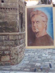 The Idiot realized right away that the portrait in Syntagma Square in Athens was of Michael Douglas, not The Idiot.